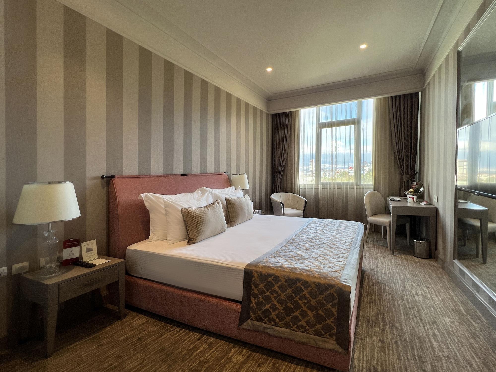 คายา อิสมีร์ เทอร์มอล แอนด์ คอนเวนชั่น Hotel อิซมีร์ ภายนอก รูปภาพ