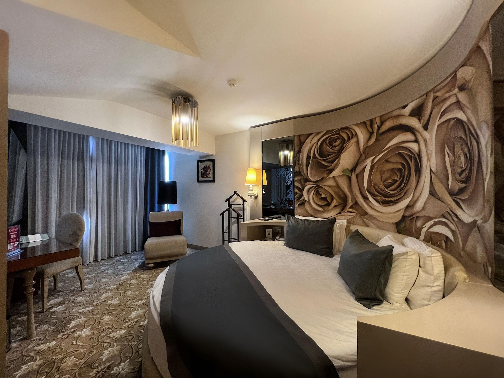คายา อิสมีร์ เทอร์มอล แอนด์ คอนเวนชั่น Hotel อิซมีร์ ภายนอก รูปภาพ