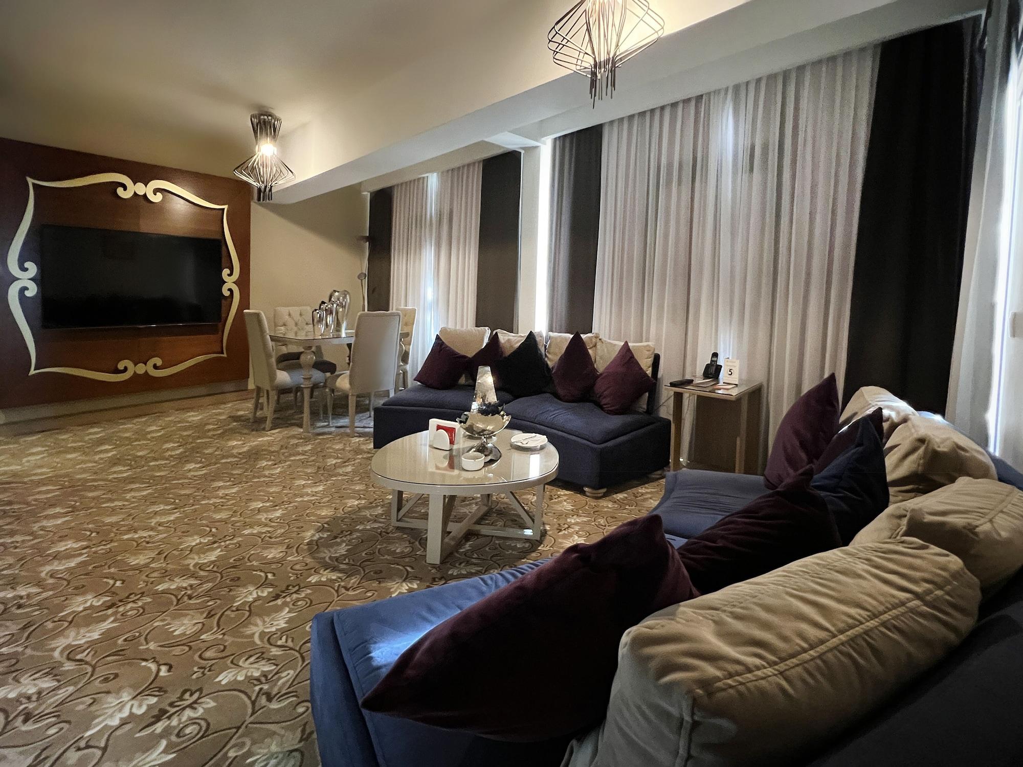 คายา อิสมีร์ เทอร์มอล แอนด์ คอนเวนชั่น Hotel อิซมีร์ ภายนอก รูปภาพ